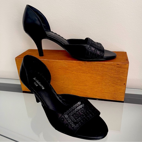 Liz Claiborne Flex sequence pump - Picture 3 of 5